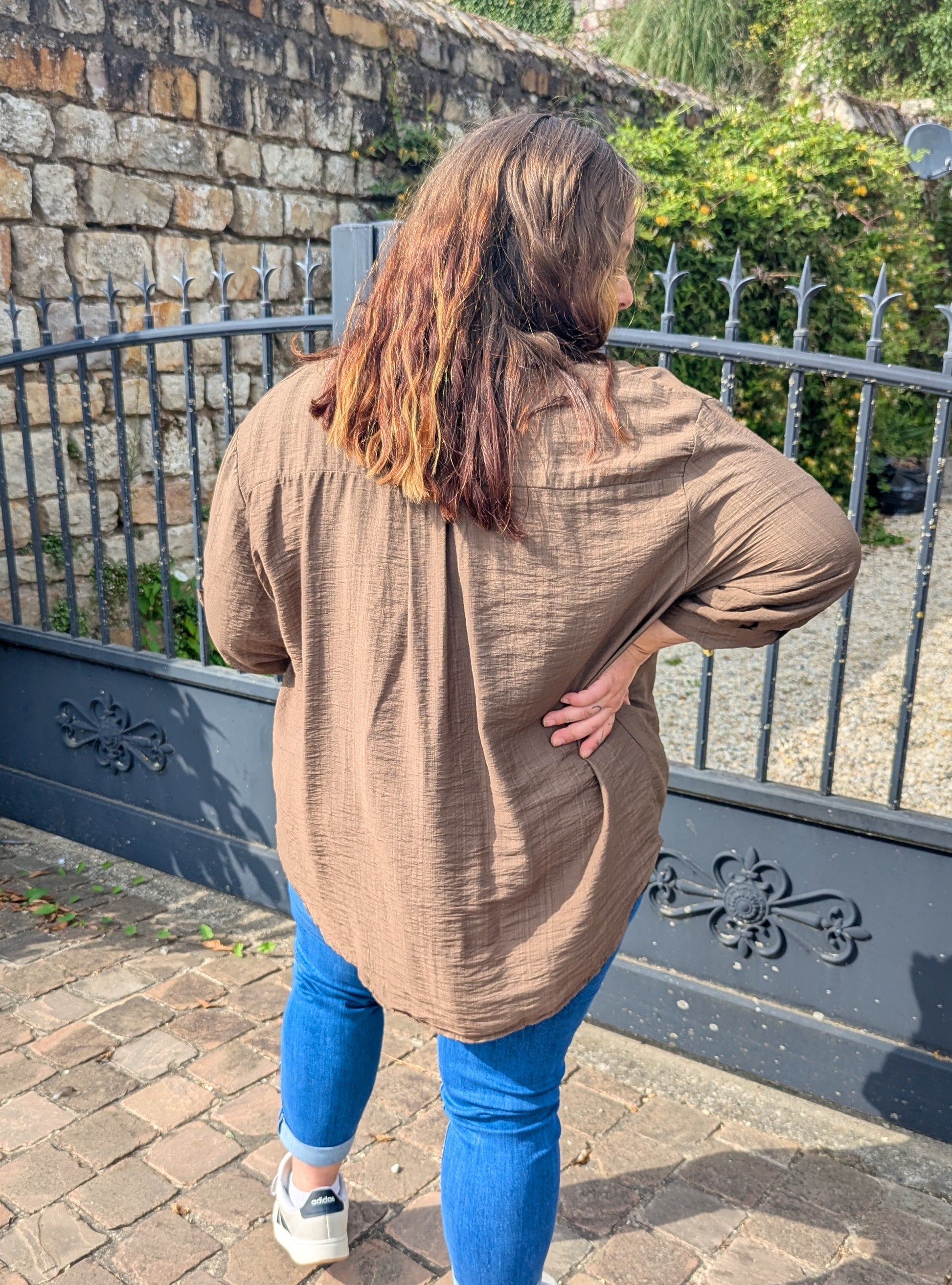 Chemise fluide marron chocolat grande taille femme