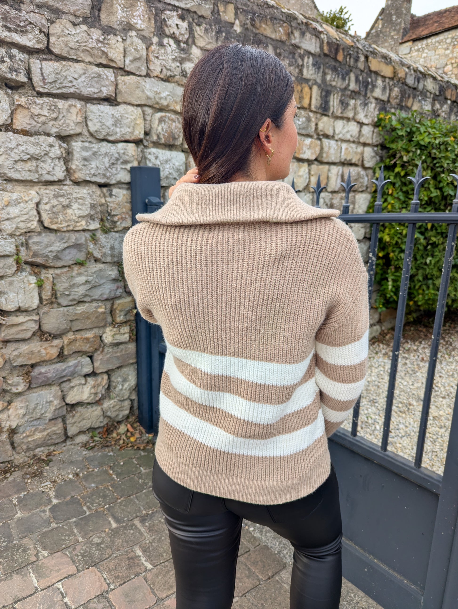Pull rayé col camionneur beige et blanc femme