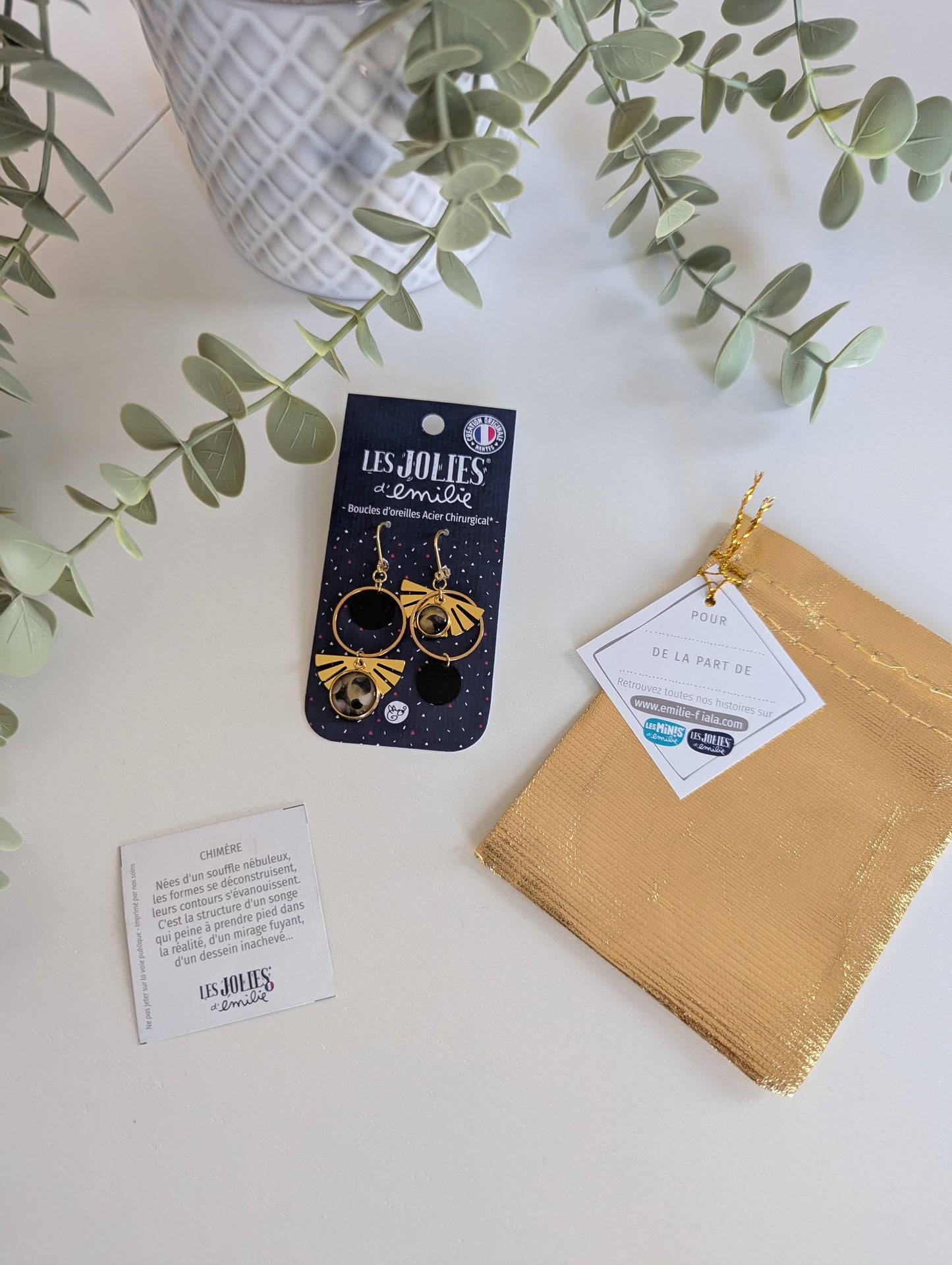 Boucles d'oreilles Isis chimère doré asymétrique