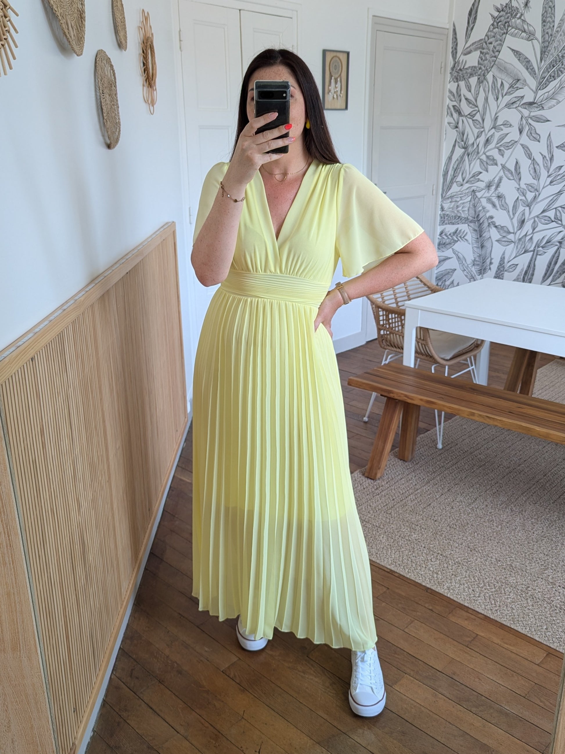 Robe longue cérémonie jaune pale plissée manches courtes