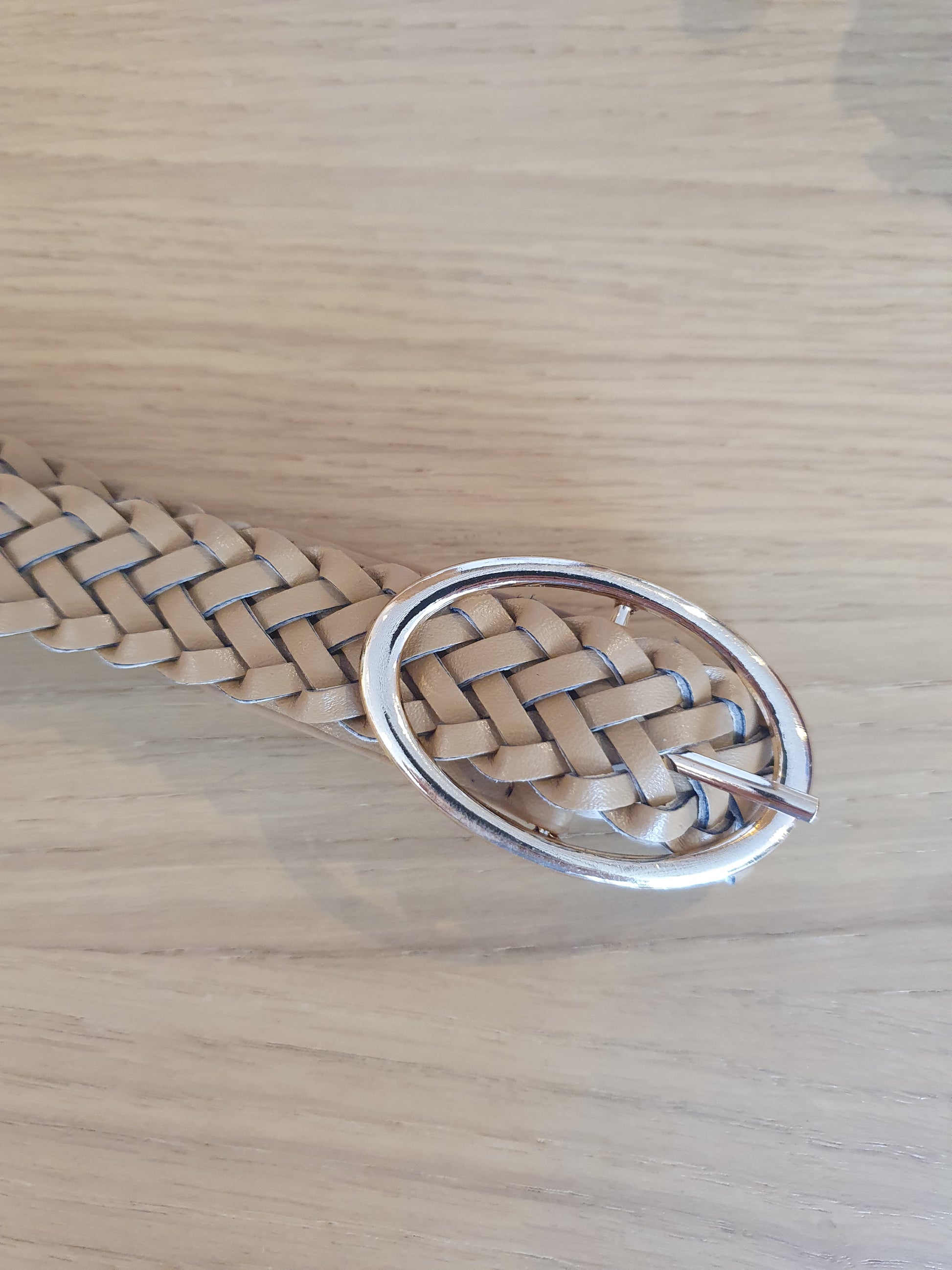Ceinture taupe tressée taille unique pour femme boucle dorée