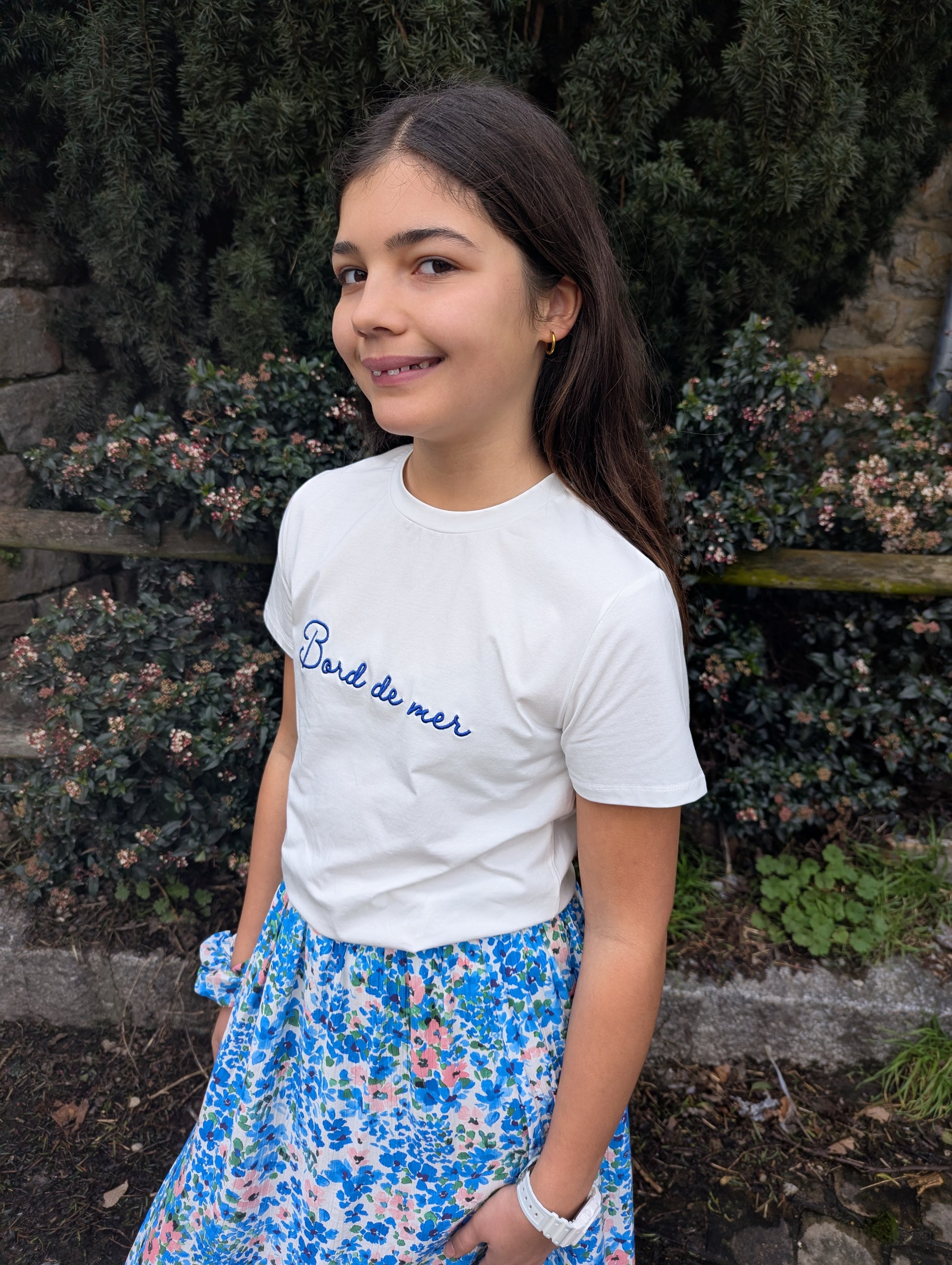 T-shirt fille bord de mer blanc et bleu