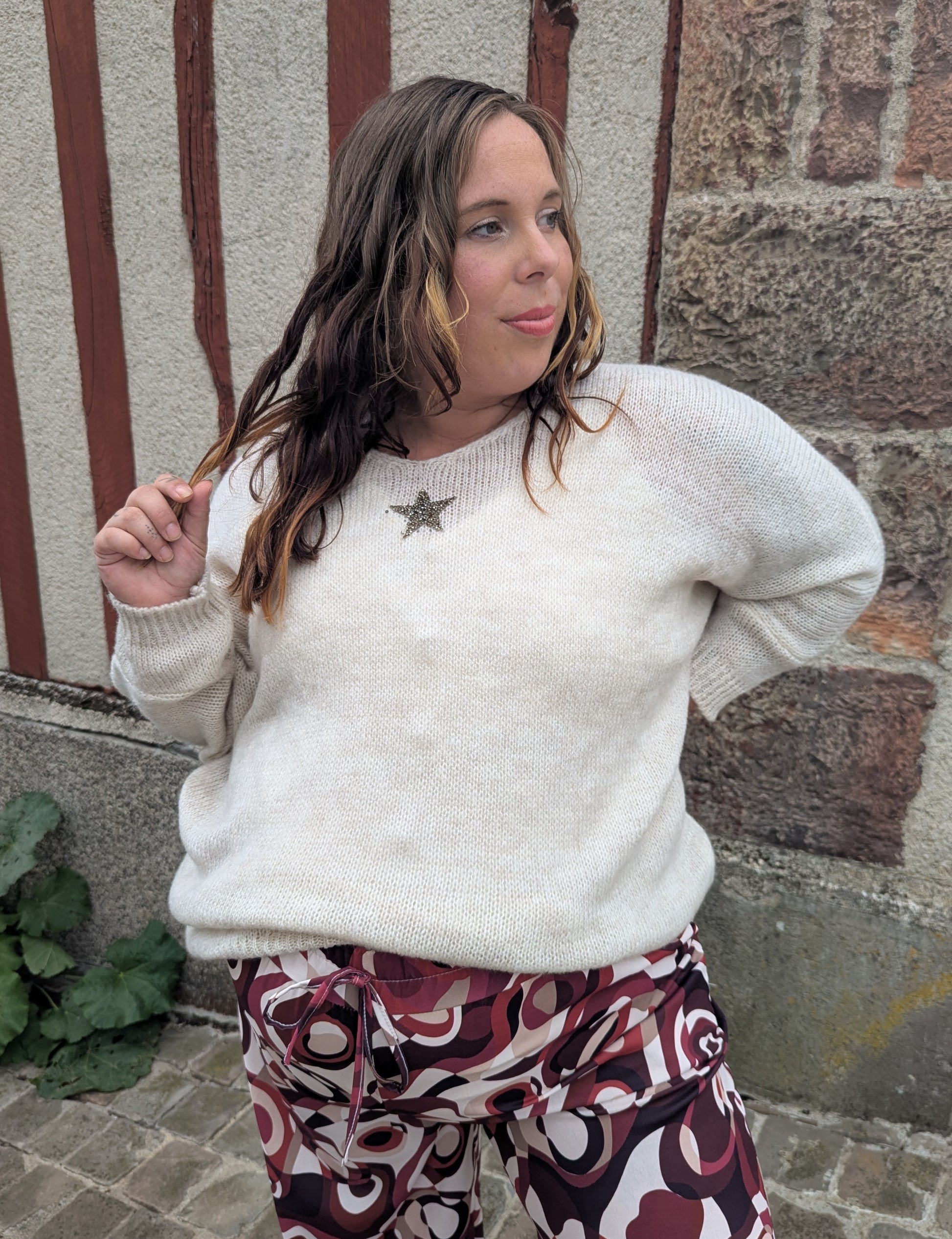 Pull beige avec étoile devant oversize grande taille