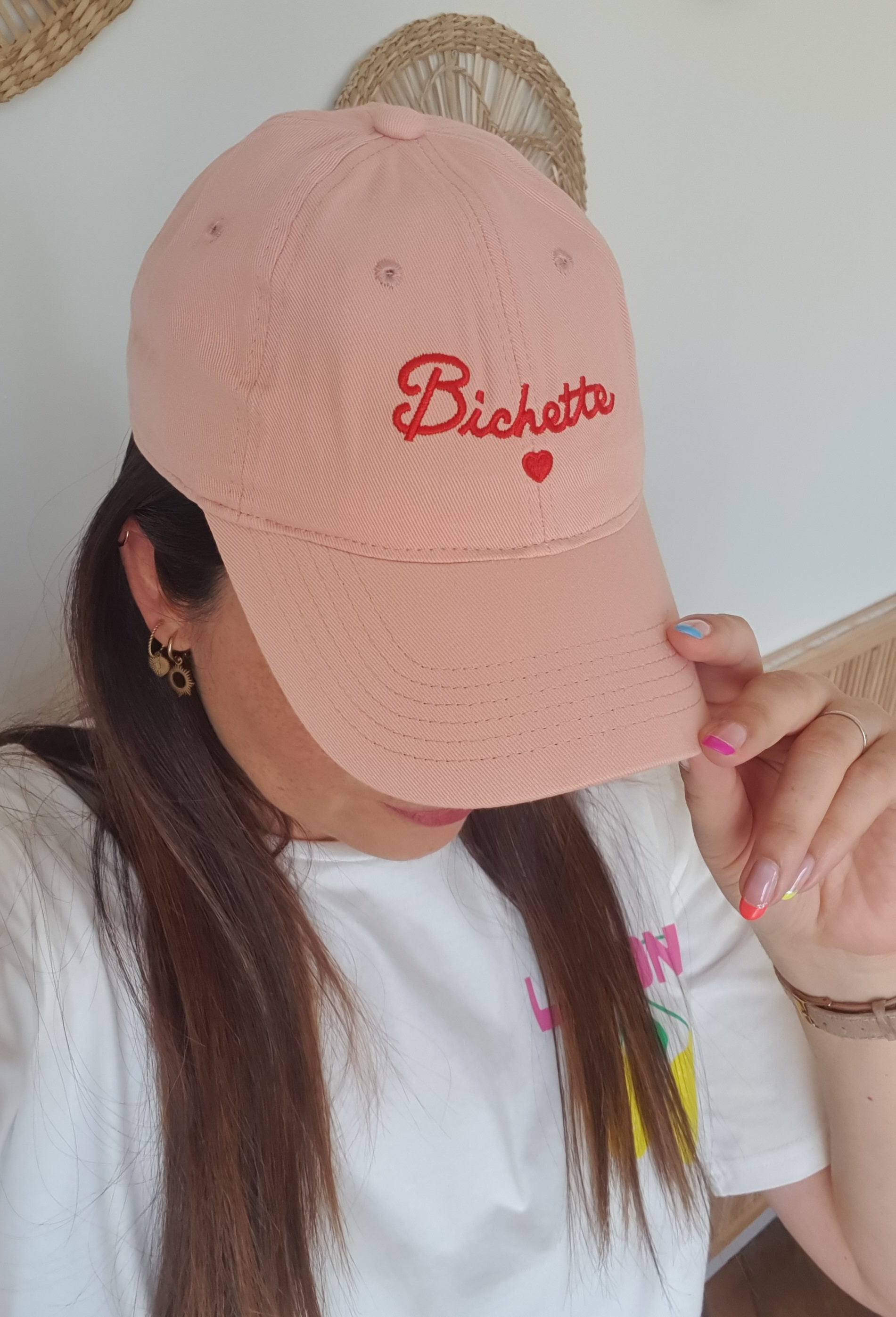 Casquette femme fille rose saumon et rouge coeur bichette