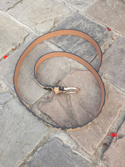 Ceinture fine motif léopard avec boucle dorée pour femme