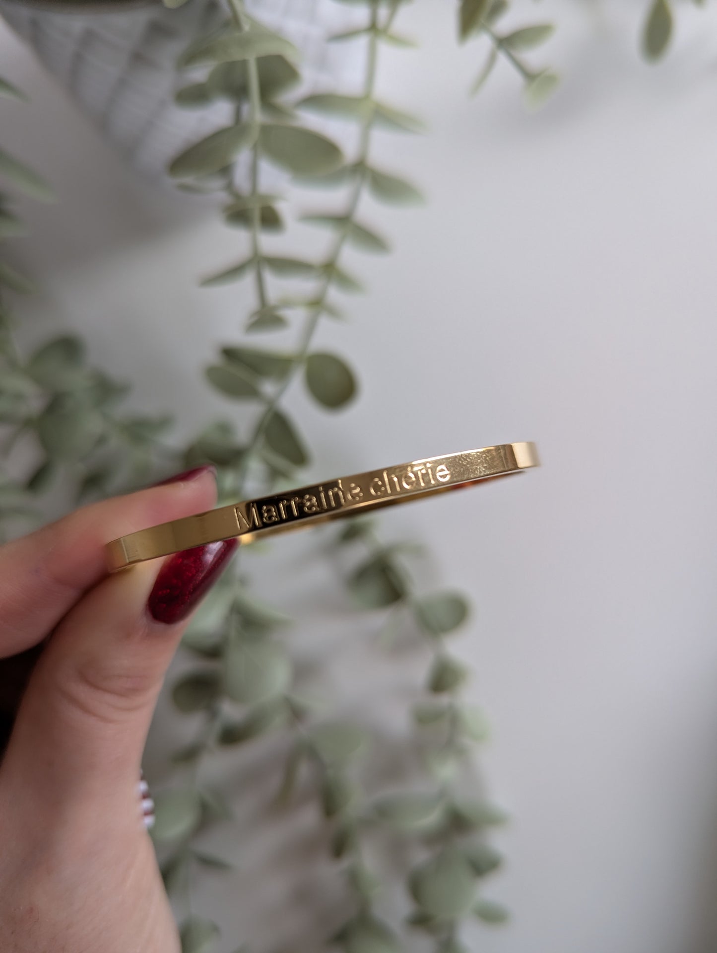 Bracelet jonc fin doré avec message idée cadeau femme