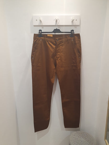 Pantalon CHINO (cognac)