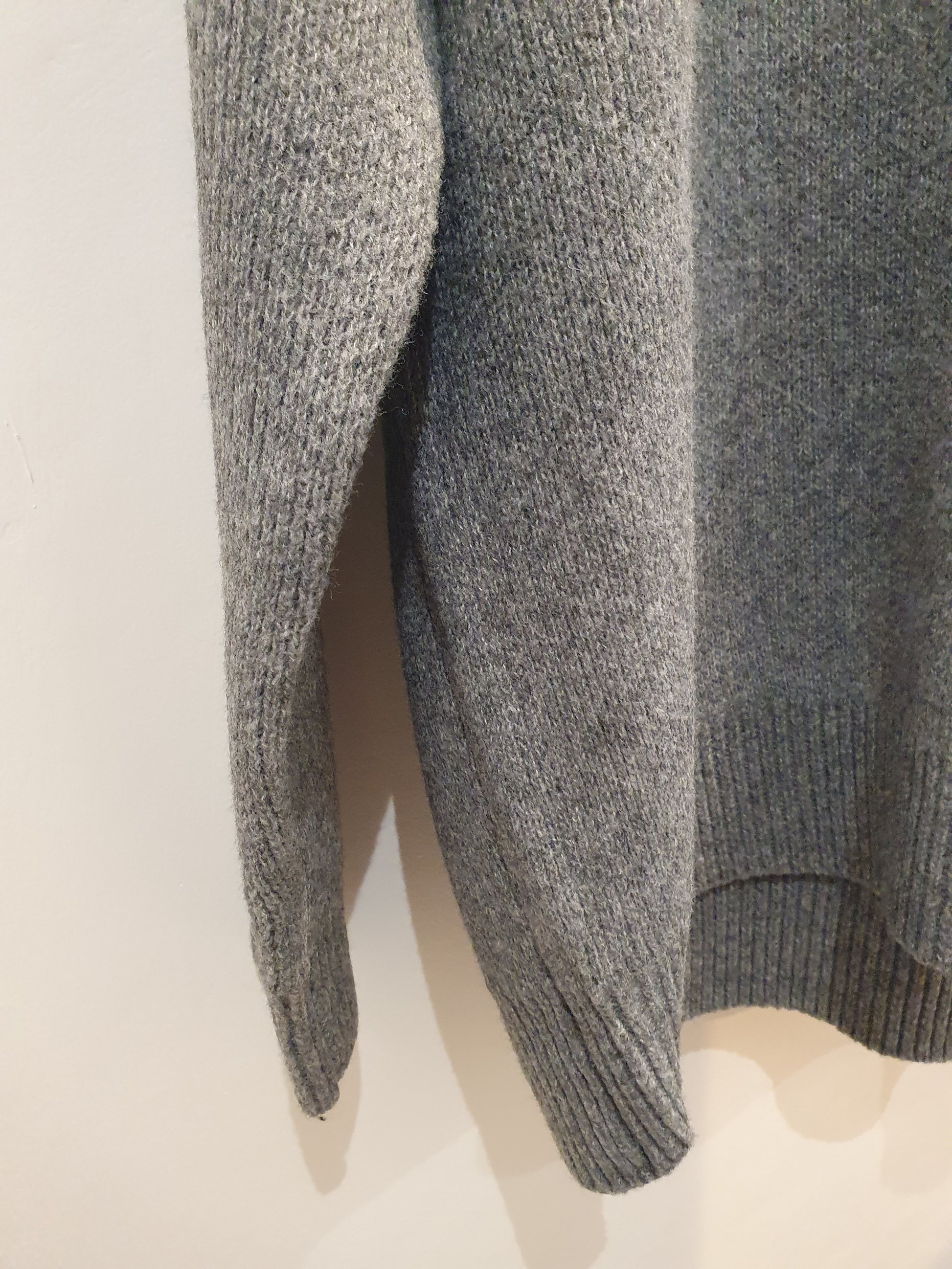 Pull gris hiver homme col polo en V tendance casual chic