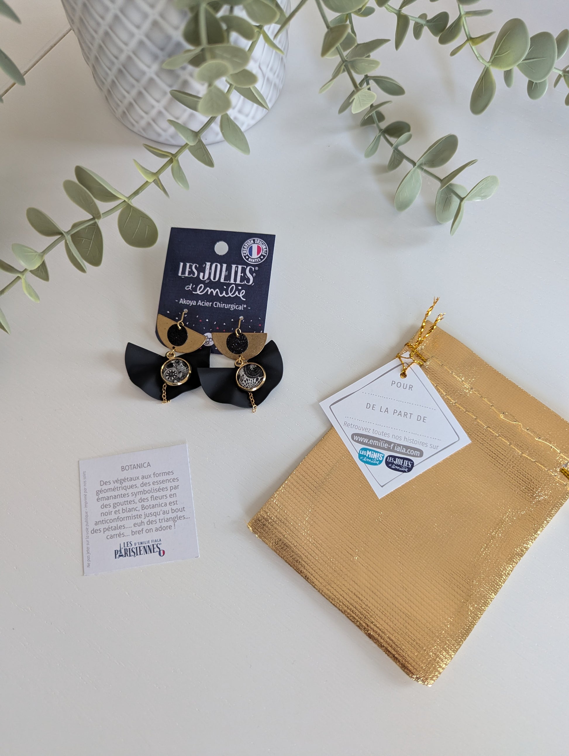 Boucles d'oreilles Akoya botanica doré paillettes