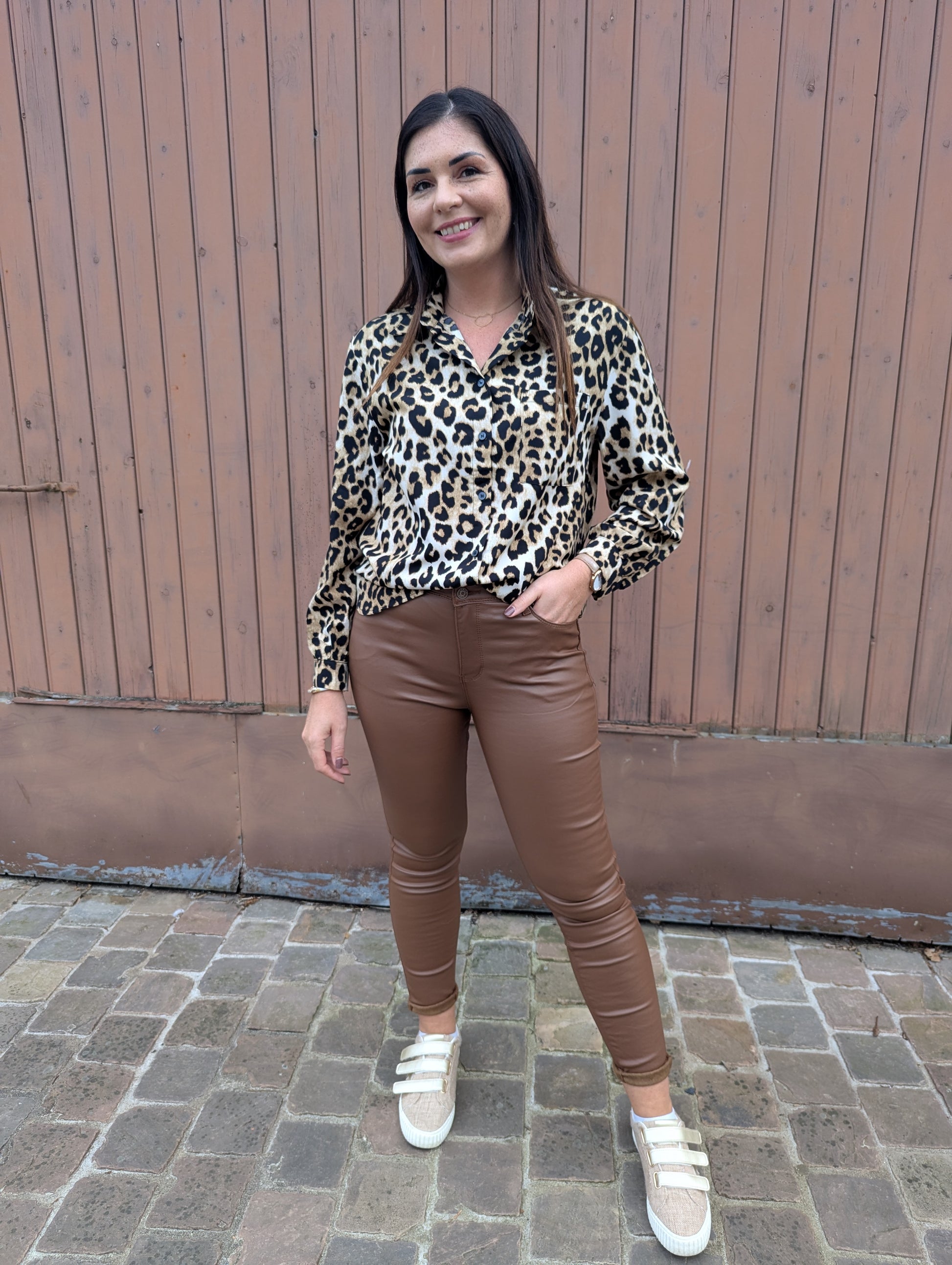 Chemise fluide léopard femme noir et beige oversize