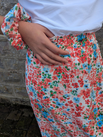 Jupe longue fleurie rouge fille avec chouchou assorti