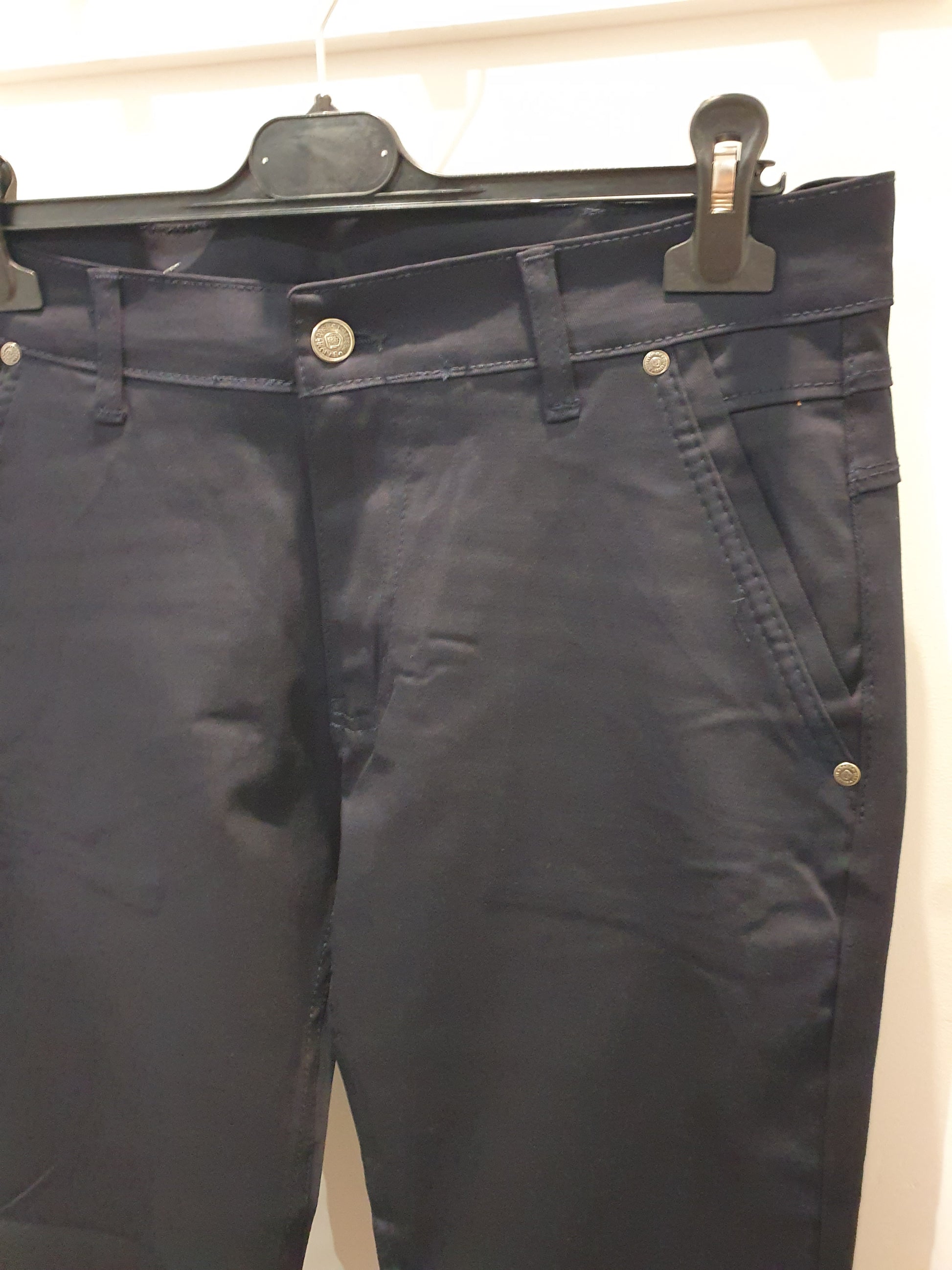 Pantalon chino homme bleu marine classique chic