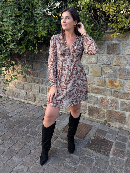 Robe courte fleurie beige et noir manches longues