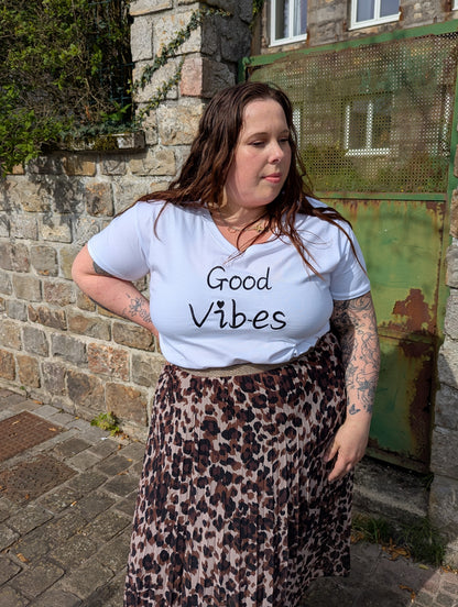 T-shirt GOOD VIBES Curvy (noir)