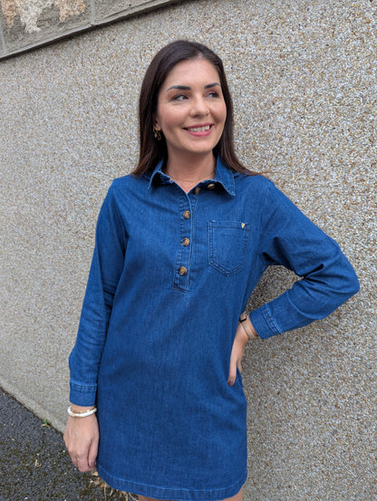 Robe en jean denim foncé coeur doré sur poche