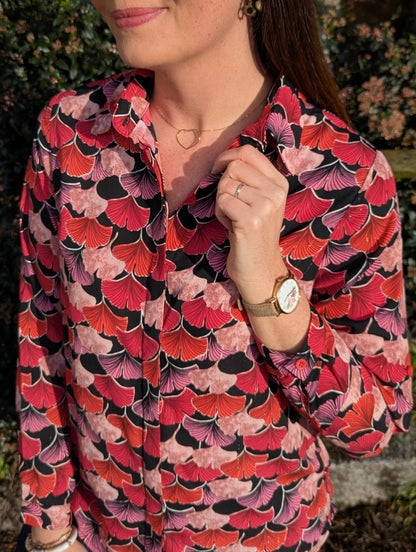 Chemise fluide imprimé motif feuille papyrus rose noir
