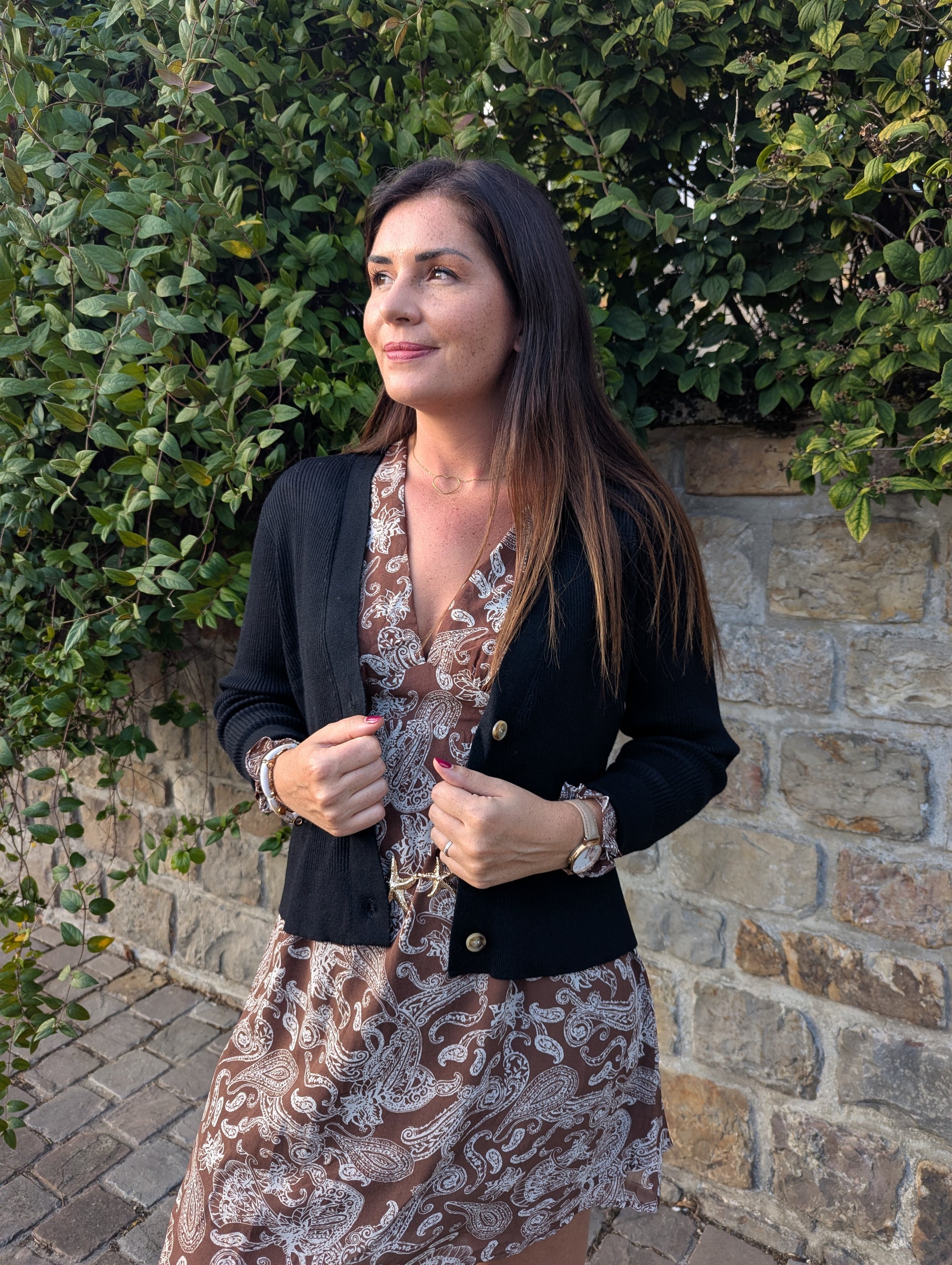 Gilet noir femme avec 3 boutons devant col en V