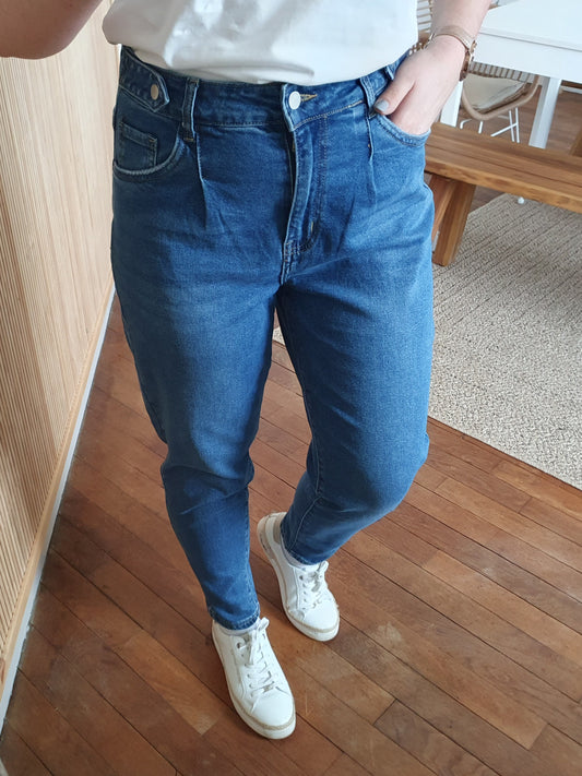 Jean femme coupe mom bleu basique tres confortable