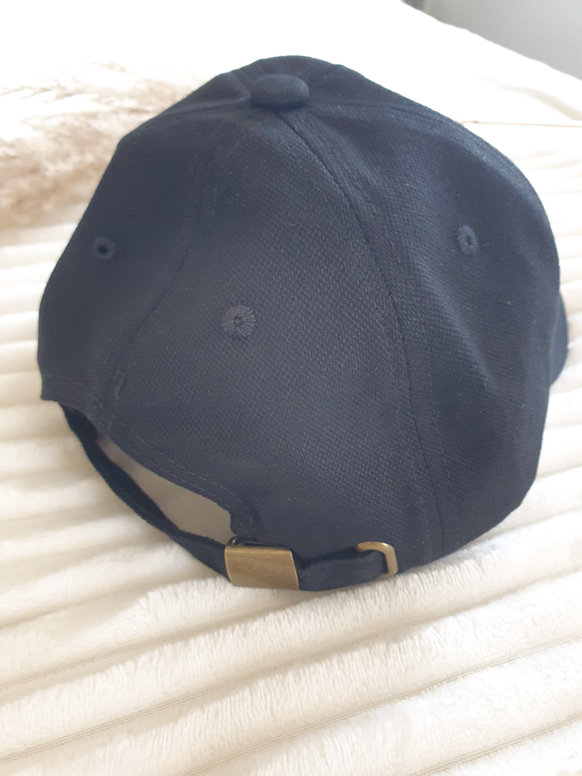 Casquette femme noir et doré coeur paillettes amour