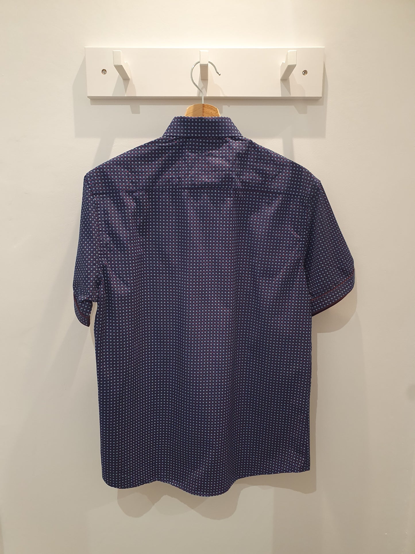 Chemisette manches courtes losanges homme tendance