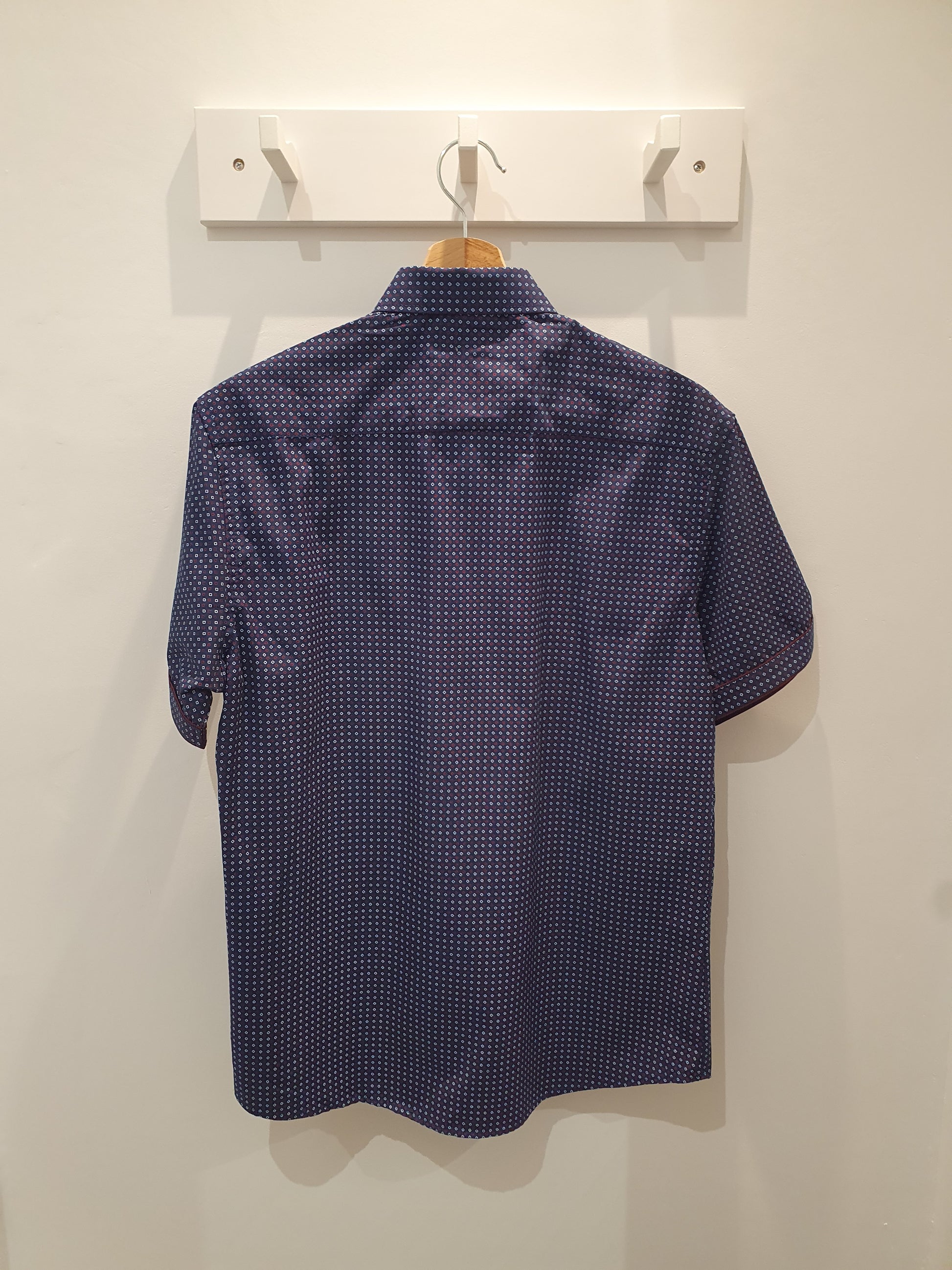 Chemisette manches courtes losanges homme tendance