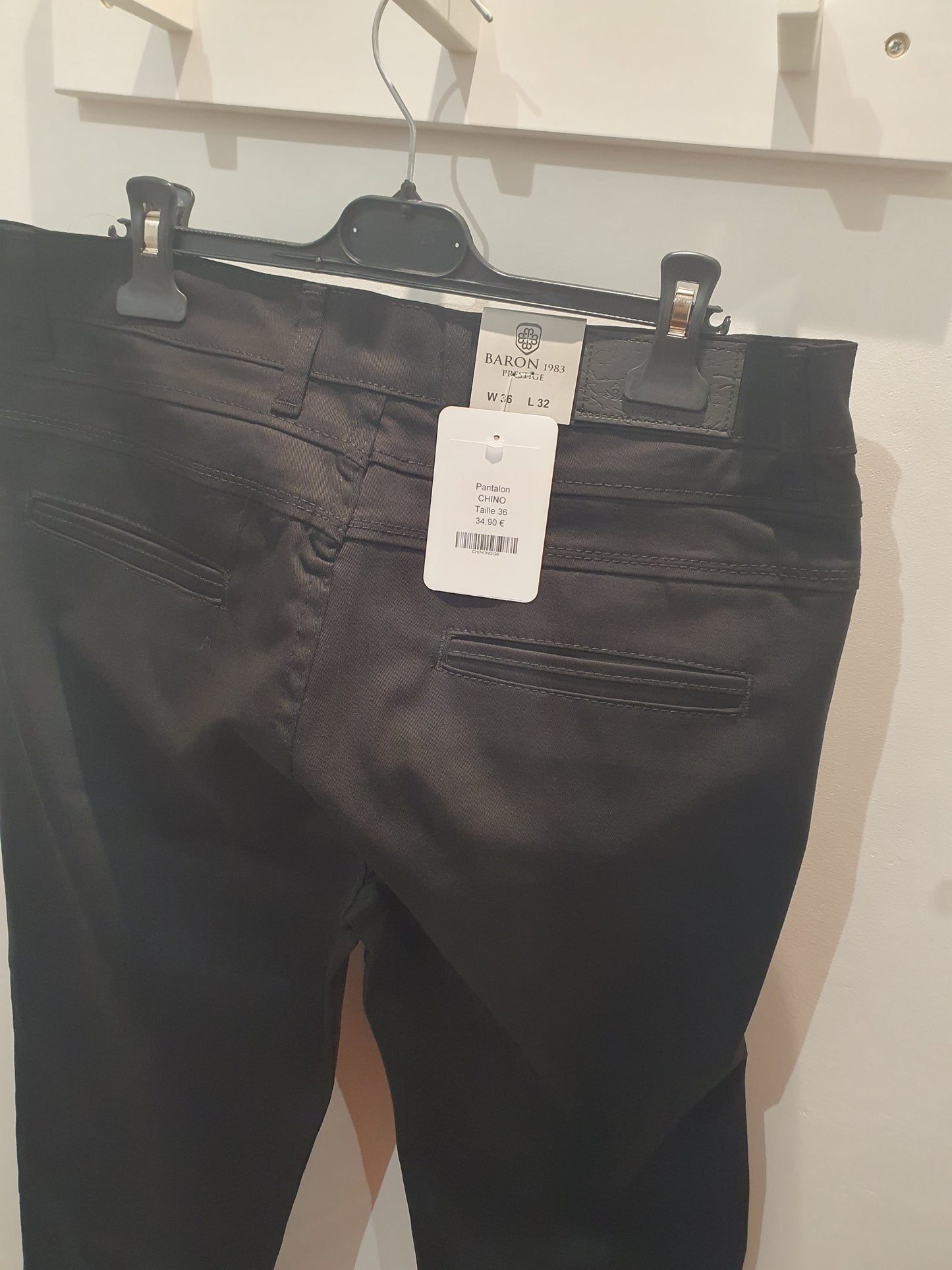 Pantalon chino homme noir classique chic