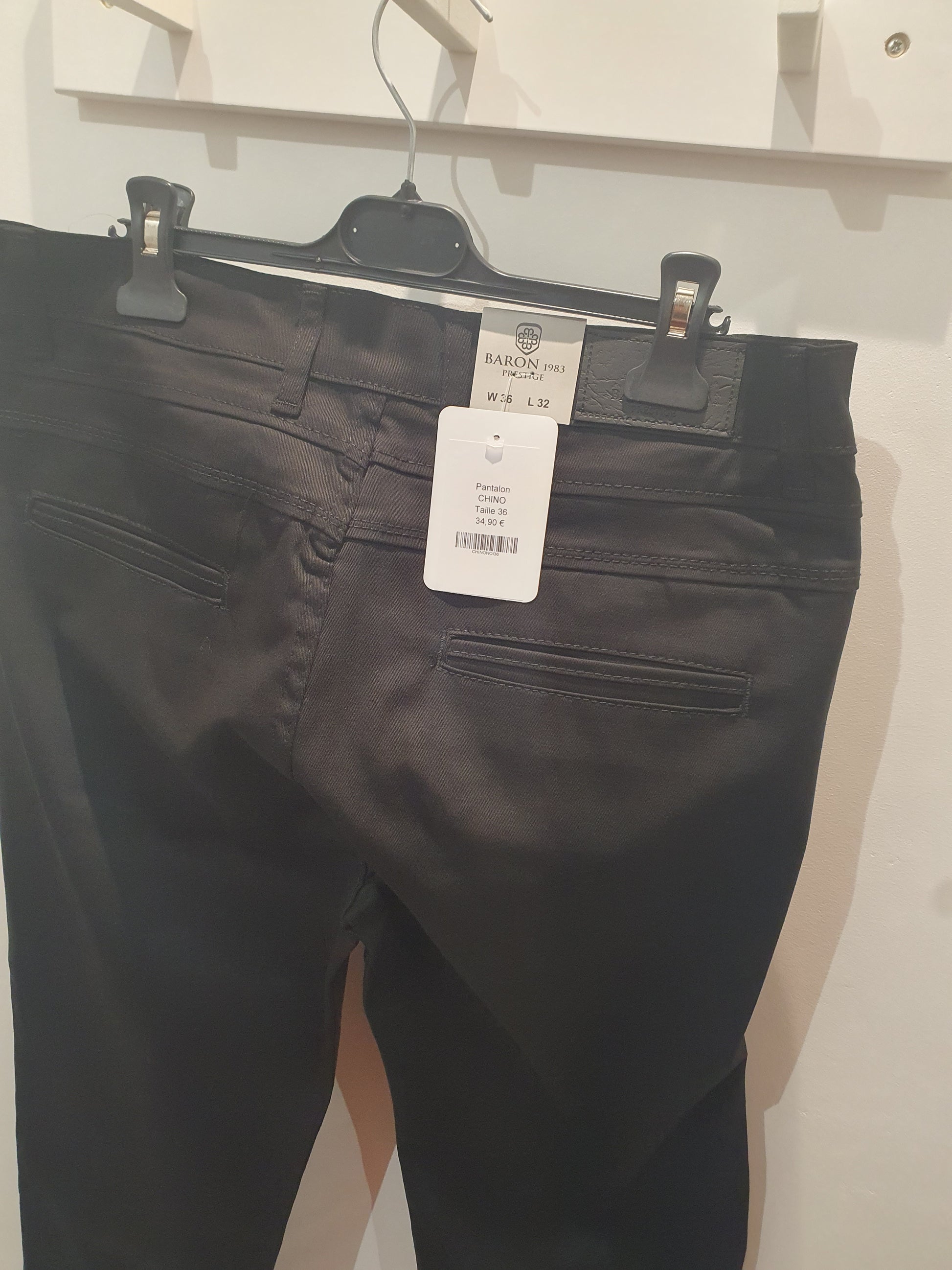 Pantalon chino homme noir classique chic