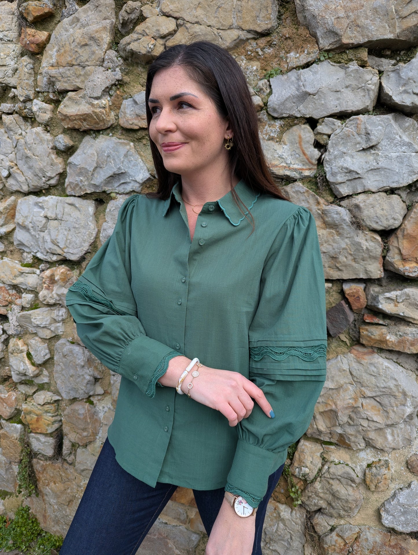 Chemise en coton vert sapin avec dentelle femme