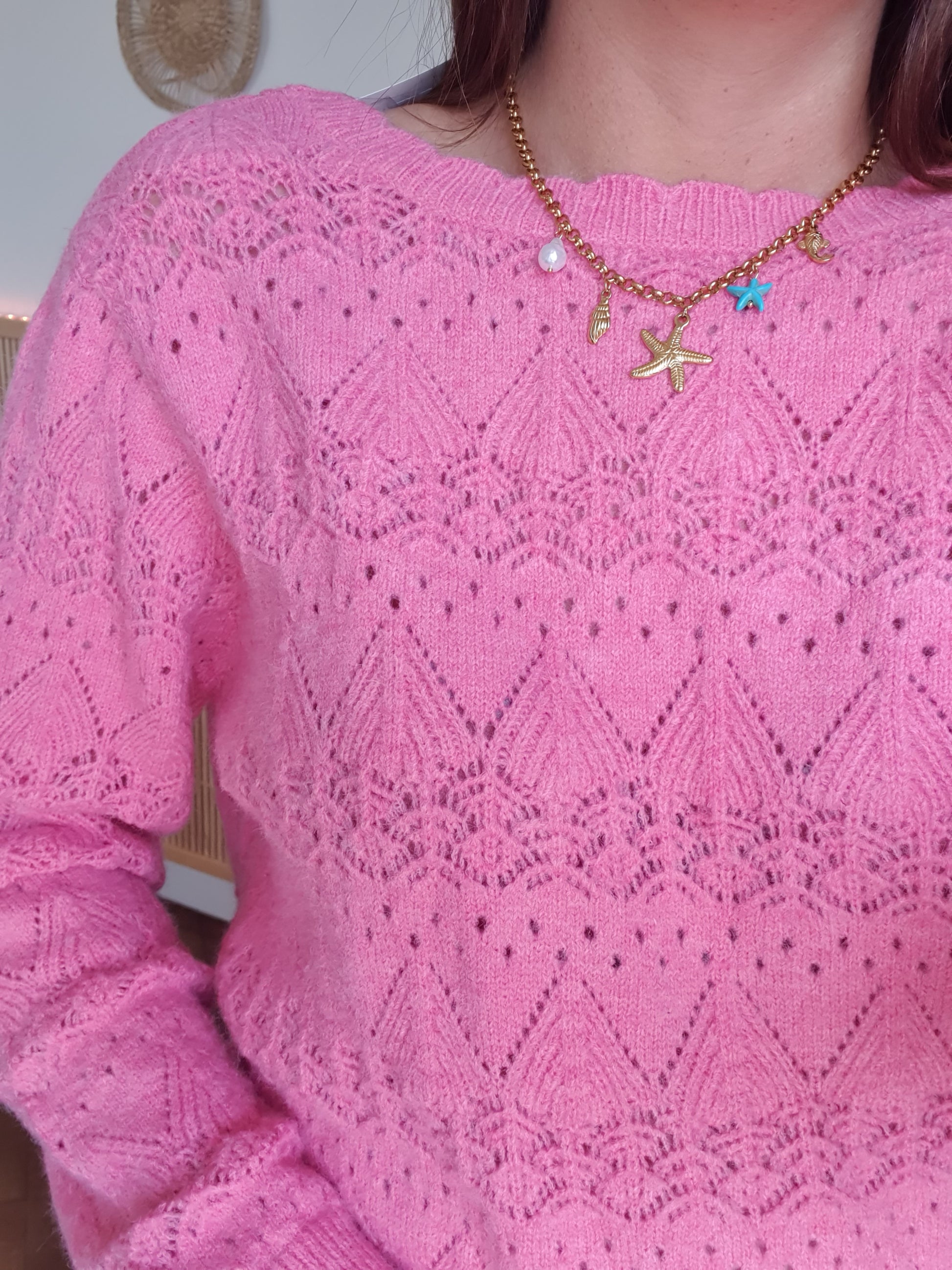 Gilet reversible rose vif forme cache-cœur mailles ajourées