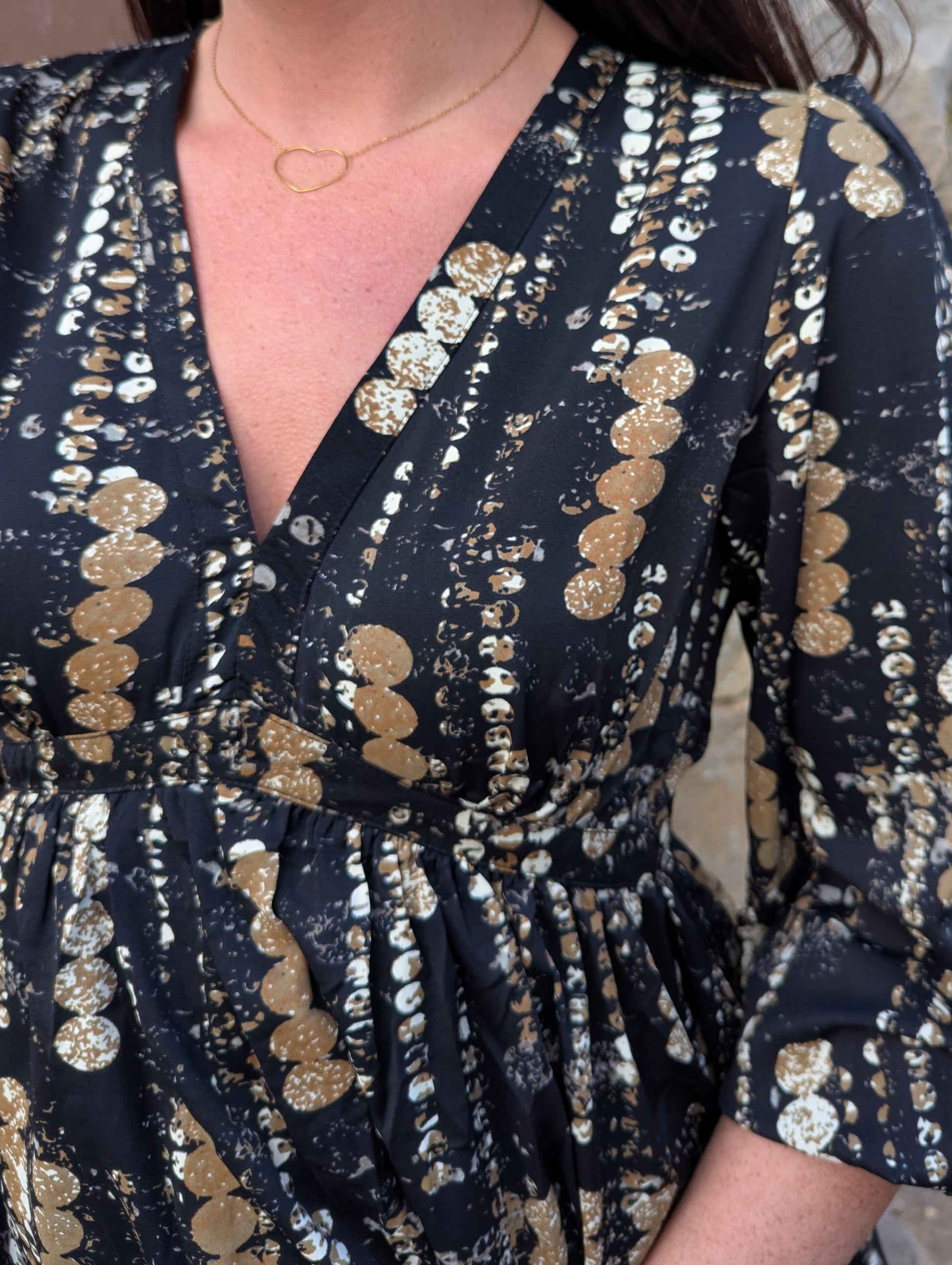 Robe de fêtes noir et beige camel manches longues