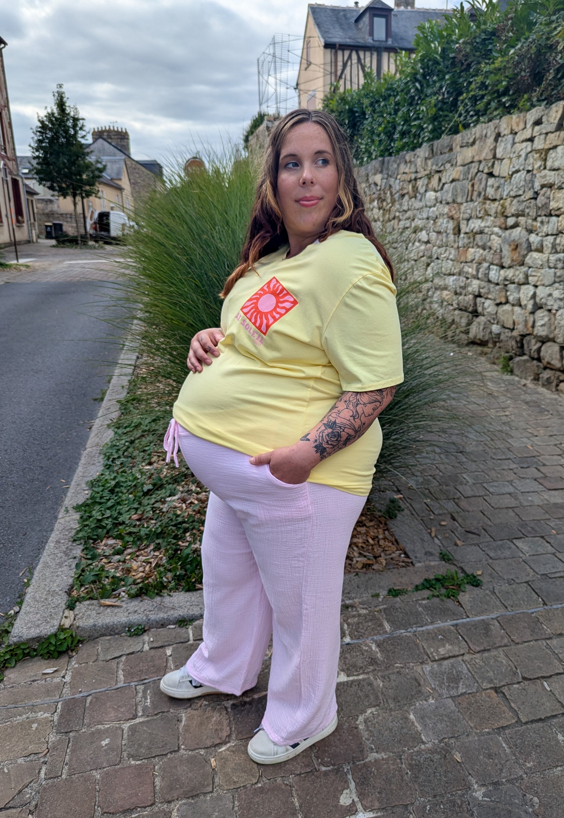 T-shirt Le soleil jaune orange rose femme grande taille