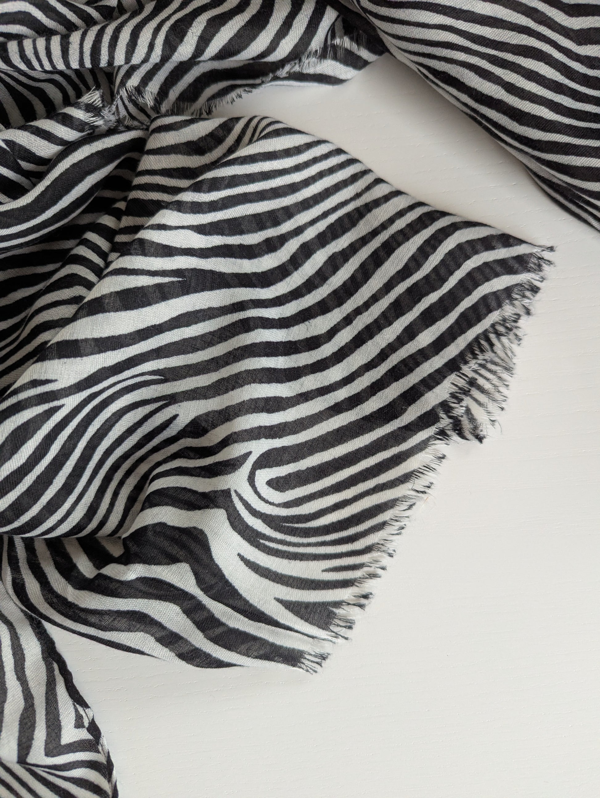 Foulard zèbre noir et blanc pour femme imprimé animal