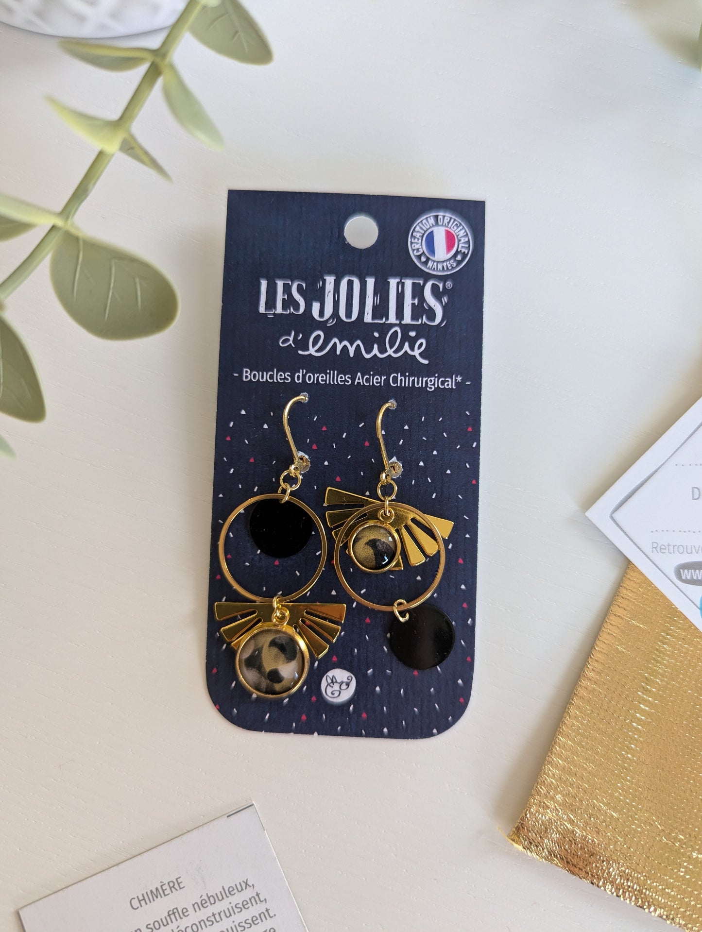 Boucles d'oreilles Isis chimère doré asymétrique